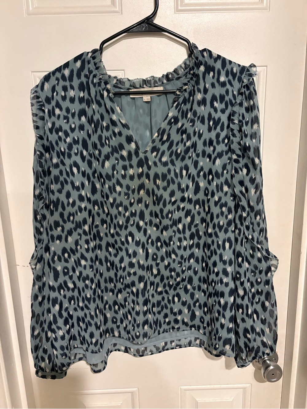 LOFT Teal and Black Leopard Print Sleeveless Ruffle V-Neck Blouse - XL